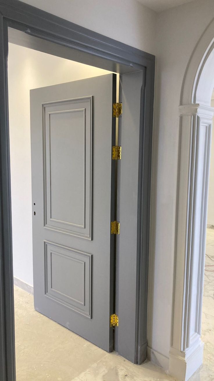 رش زيتي للأبواب الخشبية في الرياض